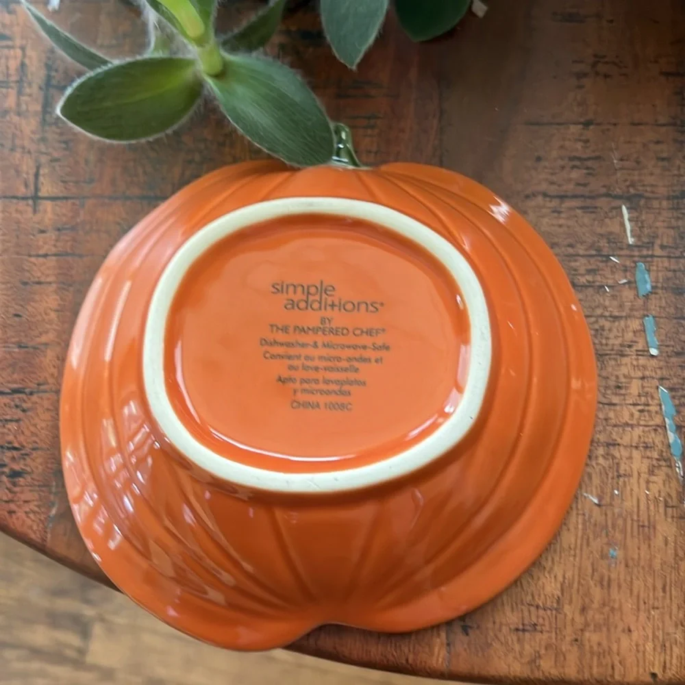 Pampered Chef Simple Additions Orange Pumpkin  Candy Halloween Dish Bowl